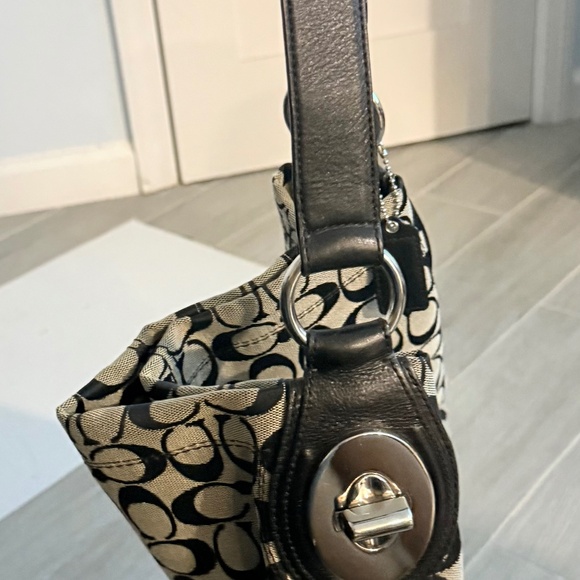 Coach signature hobo bag - Picture 1 of 13